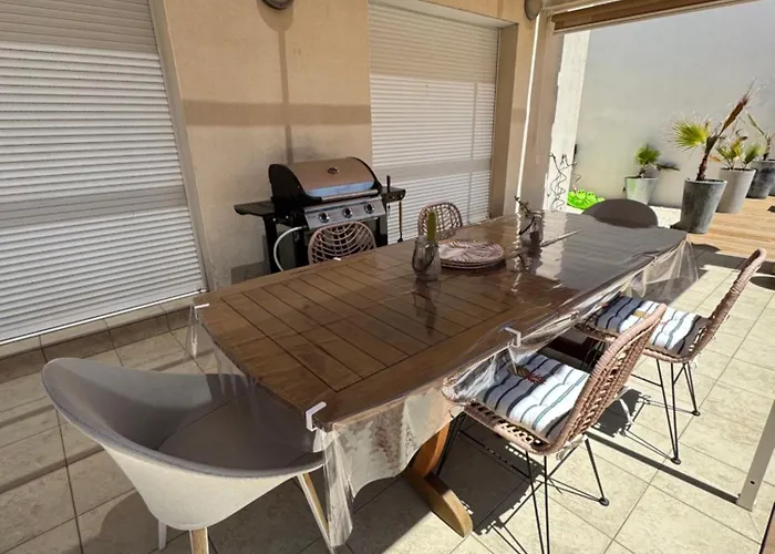 La Voile Avec Piscine 3 *